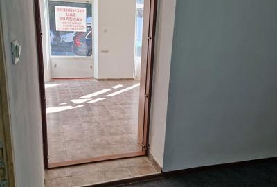 Spațiu comercial, de 55 mp, în Central - 7