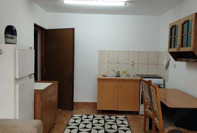 Garsonieră decomandată în Central - 2