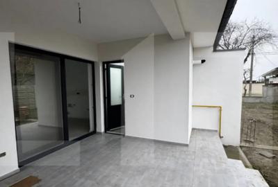 Casă cu 4 camere cu Teren 328 Mp în Peciu Nou - 11