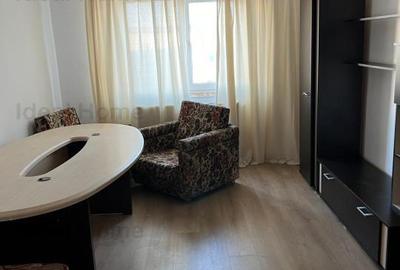 Husi. Centru. 3 camere. Etaj 3 din 4 - 4