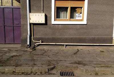 Casă cu Teren 281 Mp în Central - 1