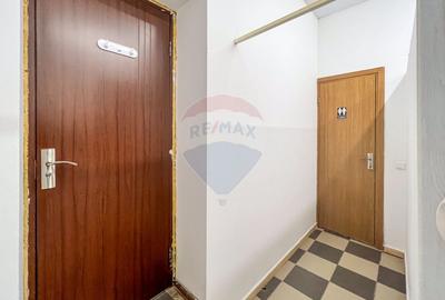 Spatiu comercial de vanzare - Strada Lizenu nr. 13 - 12