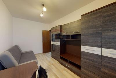 Apartament cu 2 camere semidecomandat, mobilat în Tractorul - 6