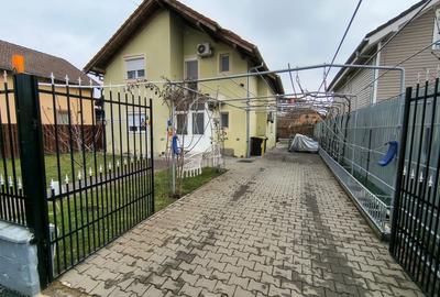 Casa individuala de vânzare zona linistita doar cu case - 11