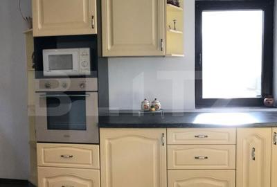 Casă cu 8 camere cu Teren 1038 Mp în Lucieni - 6