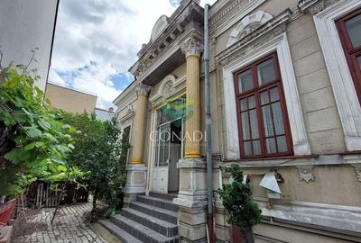 Casă individuală cu 6 camere în Victoriei