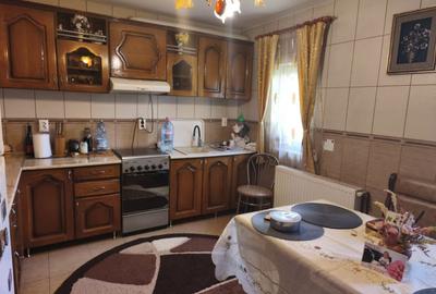 Casă cu 5 camere cu Teren 2300 Mp în Central - 8