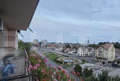 Apartament de vanzare, cu 3 camere, 66 mp, zona Burdea - 1