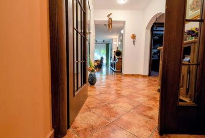 Izbiceni-Coralilor-Damaroaia,eleganta si robusta,cu garaj,curte intima,vegetatie - 10