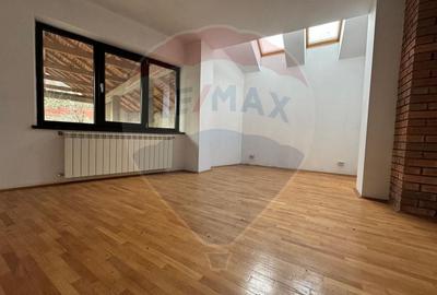 Vila de vanzare in zona Central Campulung-Muscel - 3