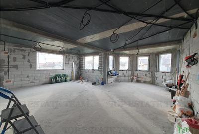 Casă cu 6 camere cu Garaj în Ciocârlia - 12