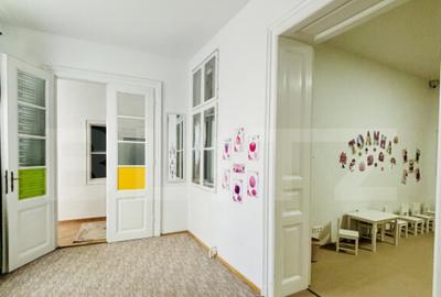 Casă cu 10 camere cu Teren 411 Mp în Lunei - 9