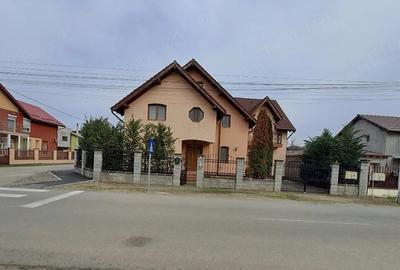 Casă cu Teren 645 Mp în Giroc - 1