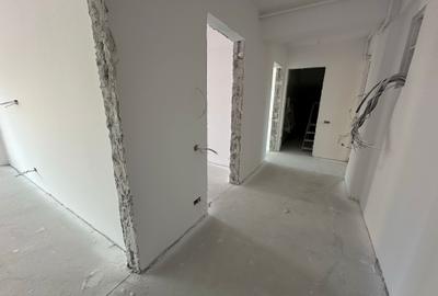 Apartament cu 2 camere decomandat în Decebal