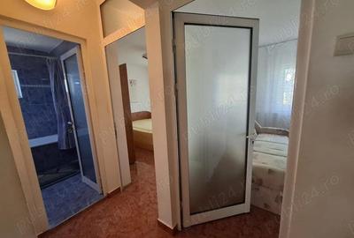 Apartament cu 3 camere decomandat în UTA - 2