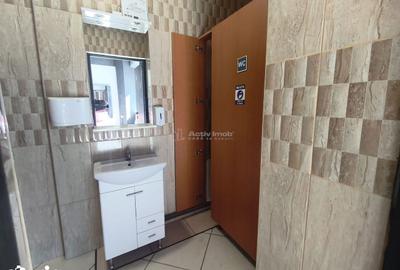 Spațiu comercial, de 50 mp, în Central - 3