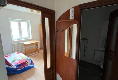 Apartament 3 camere Scoala 6 - 6