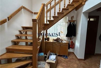 Casă cu 5 camere cu Teren 1000 Mp în Titulescu - 2