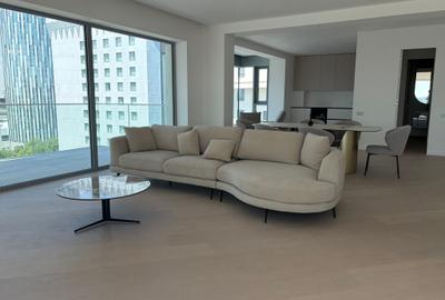 Apartament cu 4 camere semidecomandat în Floreasca