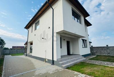 REV2004772 VILA DE VANZARE 4 CAMERE CENTRAL - 2