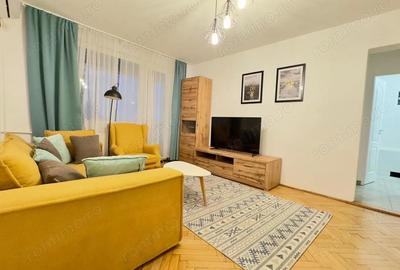 Apartament cu 2 camere semidecomandat, mobilat în Central
