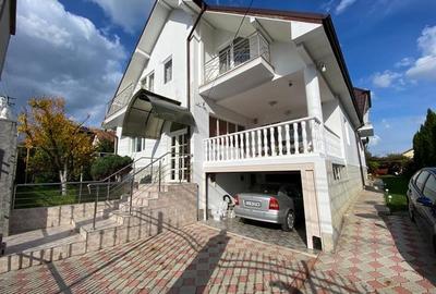 Casă individuală cu 5 camere în Dâmbul Rotund
