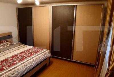 Casă cu 4 camere cu Canalizare în Central - 1