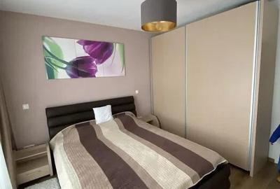 Apartament cu 2 camere decomandat, mobilat în Tractorul - 5