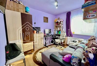 Apartament cu 3 camere decomandat în Gușterița - 8