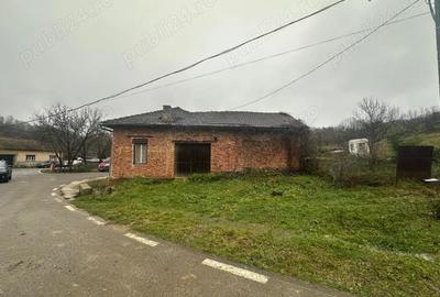 Casă cu Teren 2877 Mp în Zolt - 2