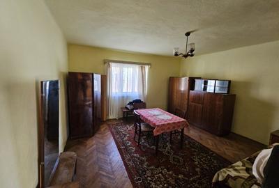 Casă cu 4 camere în Central - 4
