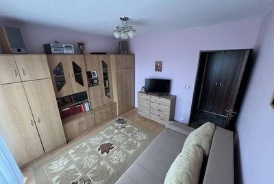 Apartament cu 3 camere decomandat în Central - 1