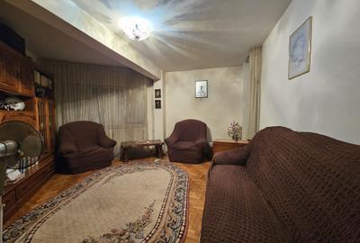 Apartament 4 camere, etaj 2 zona Ion Creanga - 1