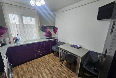 Apartament cu 2 camere semidecomandat, mobilat în Micro III - 6