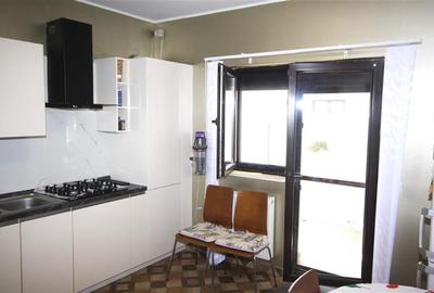 Casă individuală cu 5 camere cu Canalizare în Central - 14