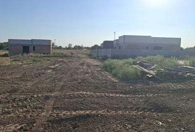 Loturi 400 mp utili, deschidere 20 ml, drum 11 ml, langa vile in constructie - 40