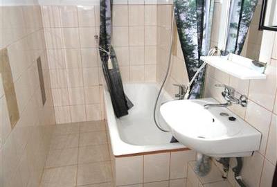 Apartament cu 3 camere decomandat în Vitan - 9