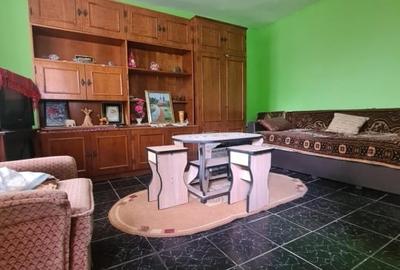 Casă individuală cu 3 camere cu Canalizare în Topești - 3
