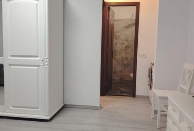 Apartament cu 2 camere semidecomandat, mobilat în Tractorul - 10