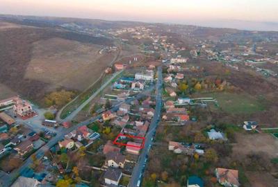 Casă cu 3 camere cu Teren 380 Mp în Central