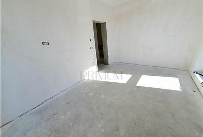 Apartament cu 3 camere semidecomandat în Dumbrăvița - 3