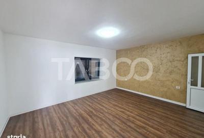 Casă cu 4 camere cu Canalizare în Central - 11