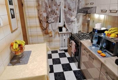 Lacul Tei, 4 camere de vanzare, 91 mp,  6/11, balcon mare, 2 bai, utilat, boiler - 10