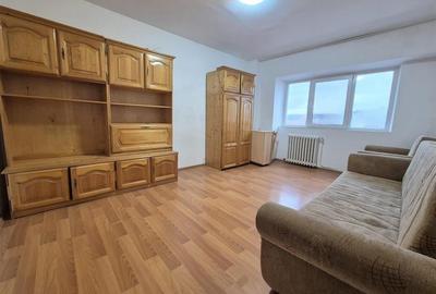 Apartament 3 camere decomandat - Nicolina