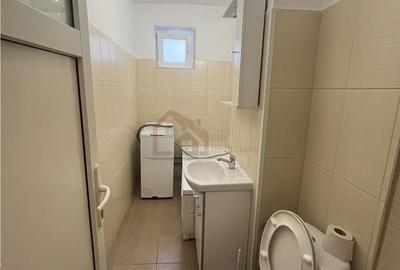 Garsonieră decomandată, mobilată în Tei