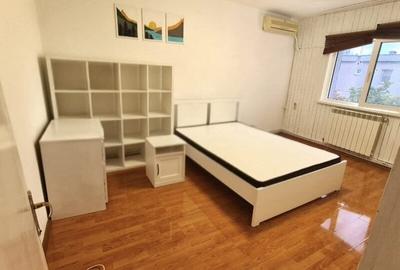 Garsonieră decomandată în Lacul Tei