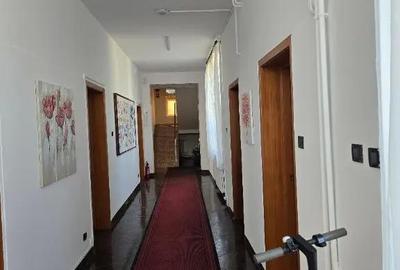 Spațiu comercial, de 950 mp, în Central - 3