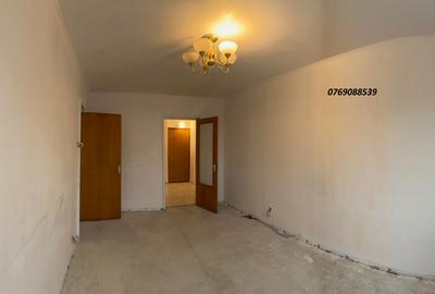 Apartament cu 3 camere semidecomandat în Rahova - 3