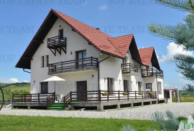 Casă cu 15 camere cu Teren 1004 Mp în Zărnești - 2