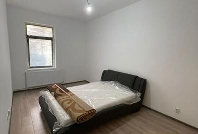 Apartament cu 4 camere în Central - 1